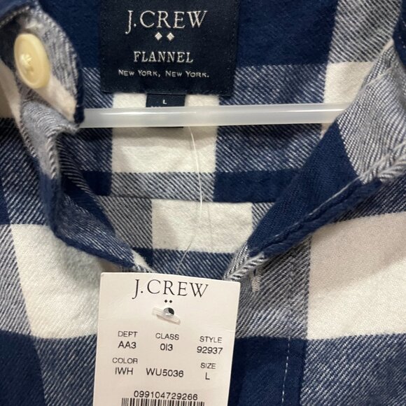 BRAND NEW WITH TAGS J. Crew Flannel Button Down Shirt Men’s Large Navy Plaid - Picture 3 of 4